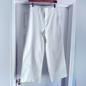GAP high rise wide legged crop chino size 8 - EUC